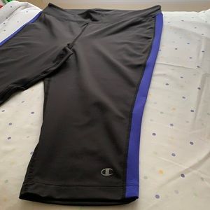 2 pairs of Champion “Powertrain” 3/4 leggings